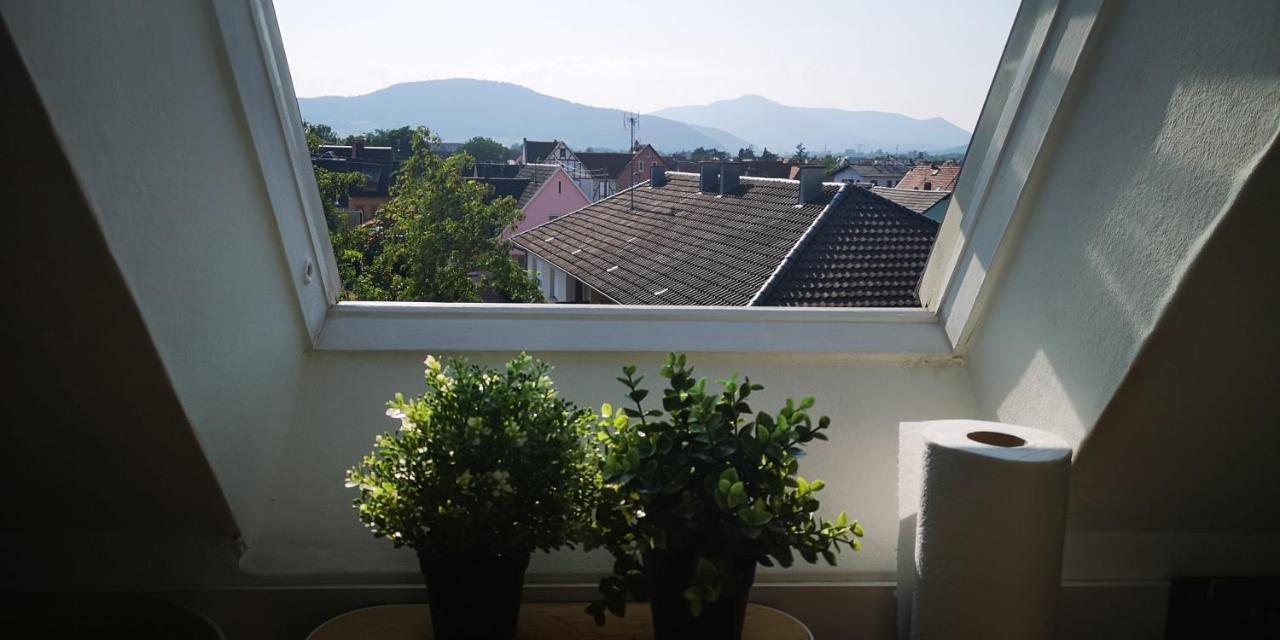 Cocon Sous Les Toits - Vue Sur Les Chateaux Et Le Vignoble - Proche Centre Ville - Parking Gratuit Selestat Luaran gambar